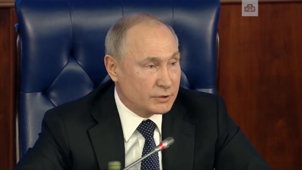 Putin Polşa səfirini “əclaf” adlandırdı 
